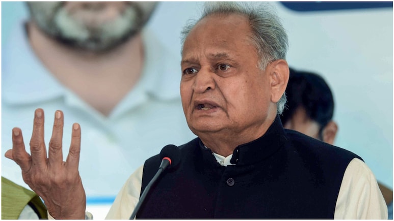 Rajasthan: पीएम मोदी के 'MMC' वाले बयान पर भड़के अशोक गहलोत, बोले- 'जिनका आजादी में नाखून जितना योगदान नहीं, वो हमें न सिखाएं'