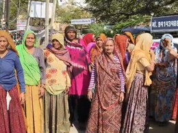 Rajasthan: जौनापुरिया के बाद अब कांग्रेस ने बुलाया महिलाओं को कंबल देने, वहां हो गई दूसरी कहानी