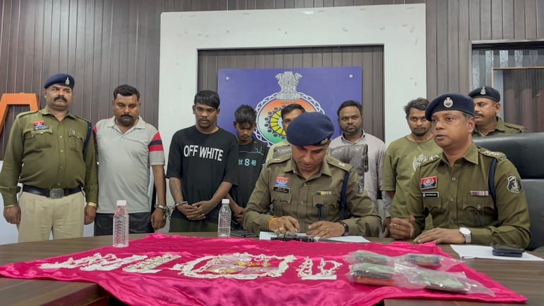 दिन में Raipur में बेचते इडली-डोसा, रात को Durg में करते चोरी, राजनांदगांव के &lsquo;फुल टाइम चोर, पार्ट टाइम दुकानदार&rsquo; ऐसे पकड़े गए