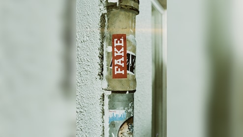 Fake Job Banner At Navi Mumbai Airport Near Sion Station Removed After Media Report