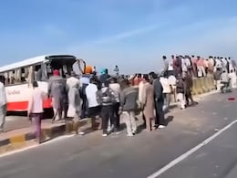 हनुमानगढ़ में दर्दनाक हादसा, आयोजन में जा रही बस पलटी... एक महिला की मौत, 32 यात्री घायल