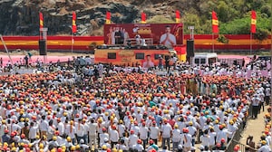 Man Dies Of Heart Attack At Vijay's Salem Rally