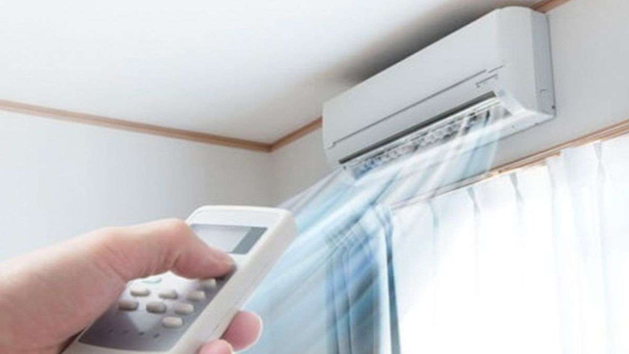 AC लेने का है प्लान? ना करें देरी, आधी कीमत में मिल रहे हैं 5-Star AC, यहां देखें सबसे बड़ी डील्स