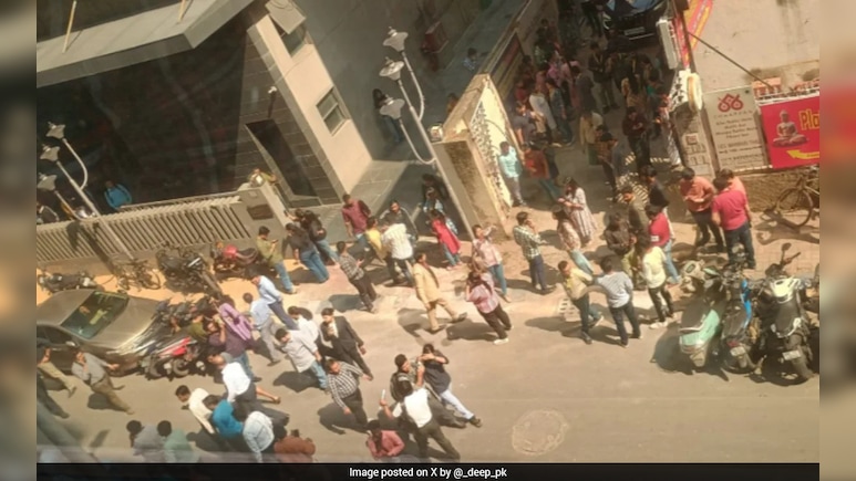 Strong Earthquake Tremors Felt In Kolkata, Offices Evacuated