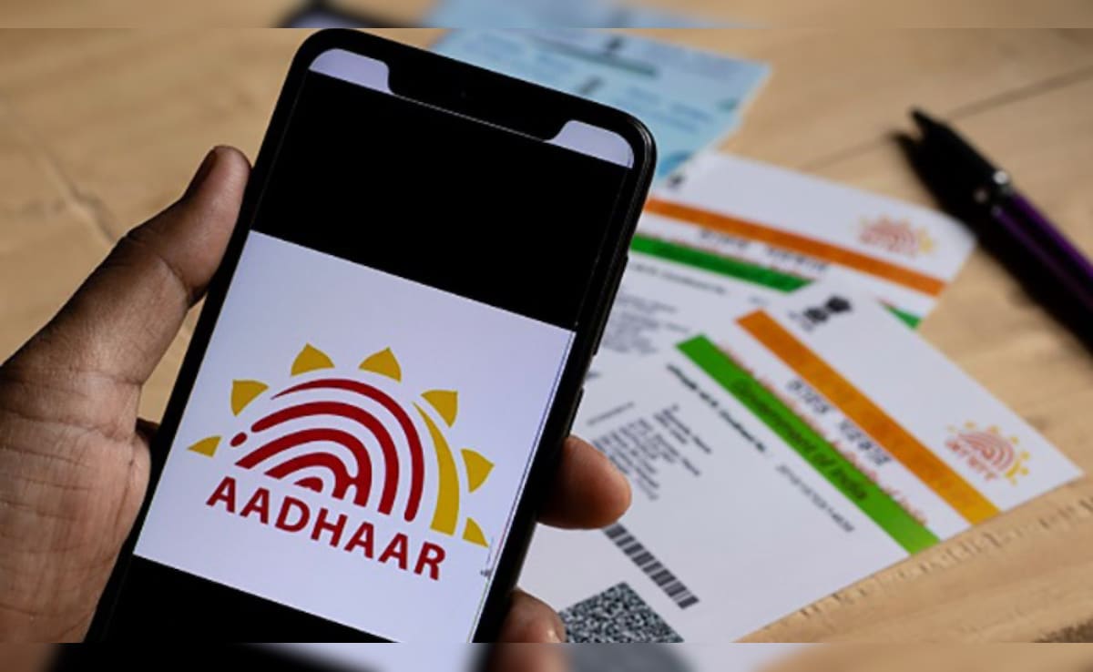 Aadhaar Card खो गया है? घबराएं नहीं, UIDAI की इस वेबसाइट से मिनटों में ऐसे पाएं अपना नंबर!