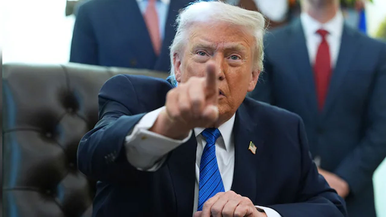 Donald Trump 'Warns' Iran's Trade Partners, Orders 25% Tariffs