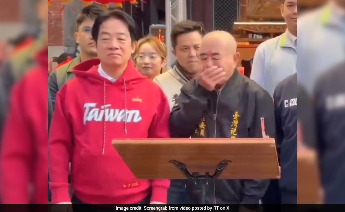 Video: Priest, Unwell, Vomits On Taiwan President At Event