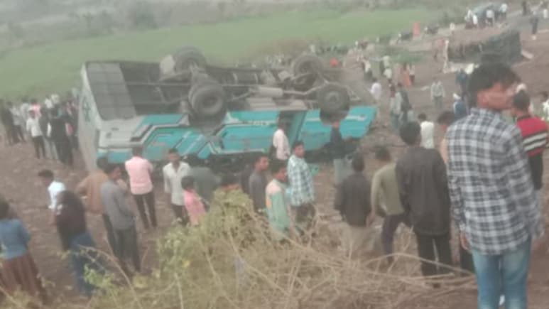 राजस्थान में भीषण सड़क हादसा, बारातियों से भरी बस पलटी... 3 की मौके पर मौत, 35 घायल