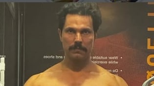 'ईथा' के लिए रणदीप हुड्डा ने बढ़ाई वजन, 6 पैक्स के साथ शेयर की मिरर सेल्फी