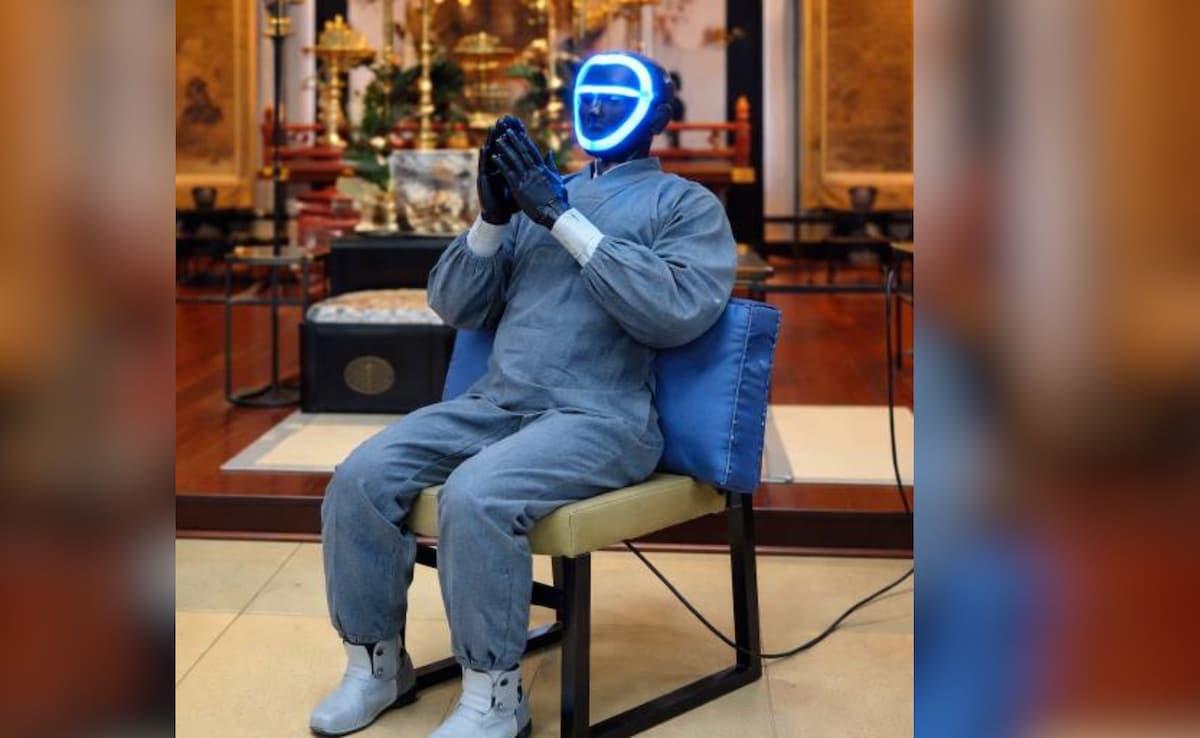 जापान ने बनाया AI से लैस 'संत रोबोट'! आध्यात्म का ज्ञान देता है Buddharoid