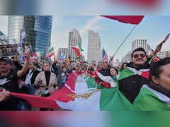 बारूद के शोर में 'आजादी' की उम्मीद, ईरान पर ट्रंप के हमले से खामेनेई विरोधियों में जगी आस