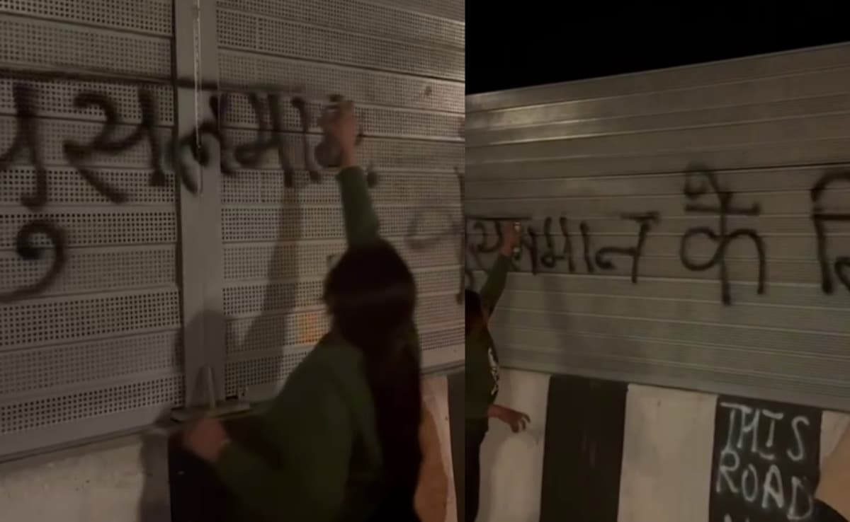 यह रोड मुसलमान के लिए नहीं', दिल्ली-देहरादून हाईवे पर लिखा आपत्तिजनक  स्लोगन, हिंदू रक्षा दल ने ली जिम्मेदारी | Controversy on Delhi–Dehradun  Expressway: Video Shows ...