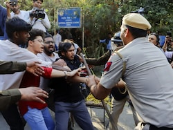 Police, Students Injured In Clash During JNU Protest March, Several Detained
