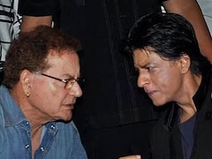 Shah Rukh Khan Visits Salim Khan At Lilavati Hospital In Mumbai