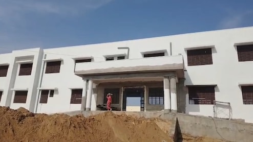 दौसा: बांदीकुई में करोड़ों के स्कूल भवन पर सवाल, रियलिटी चेक में दिखीं दरारें
