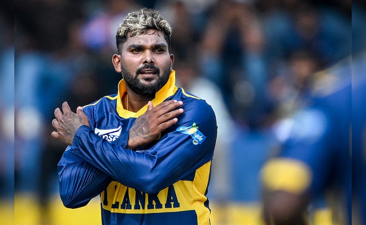 IPL 2026: लखनऊ को झटका, बाहर हुए वानिंदु हसरंगा, इस अफ्रीकी स्टार का हुई एंट्री