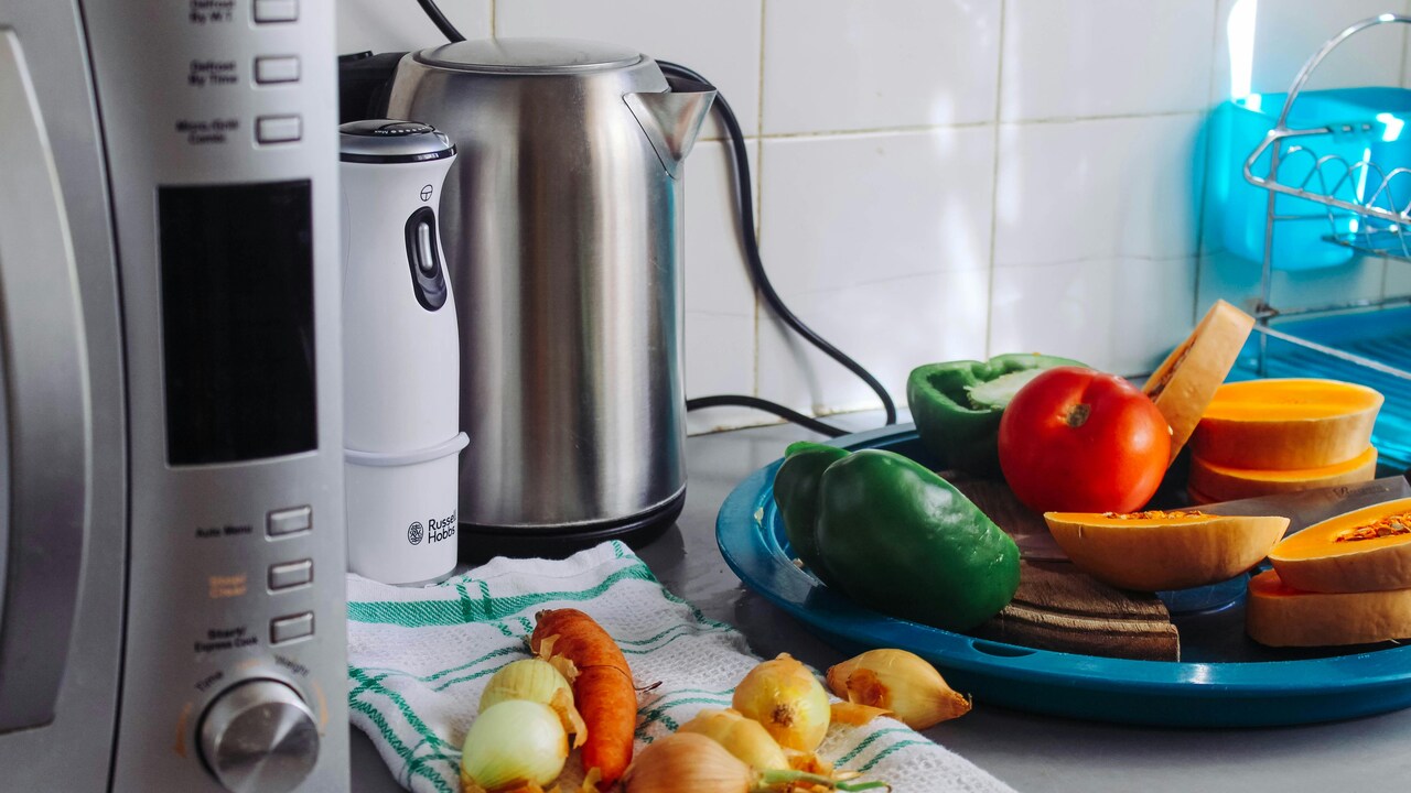 Top 5 Electric Kettle Safety Features Every Home Needs In 2026