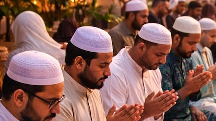 Ramadan 2026: दुनिया की सबसे आलीशान इफ्तार पार्टी कहां होती है और कौन देता है?