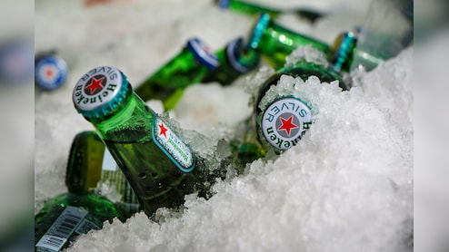 Heineken Prepares For Prolonged Beer Slump With 6,000 Job Cuts Amid CEO Exit