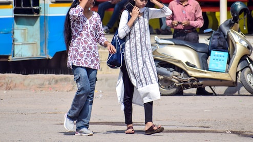 दिल्ली NCR में फरवरी में ही क्यों पसीने छुड़ा रही गर्मी, मार्च में क्या होगा, जानें एक हफ्ते के मौसम का हाल