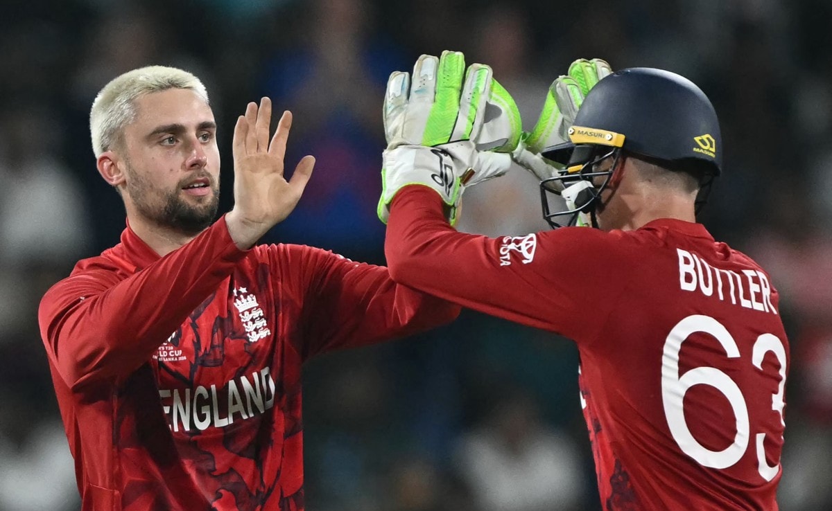England vs New Zealand LIVE Score, T20 World Cup 2026: Pakistan Fans Go Crazy As New Zealand Go 6 Down vs England