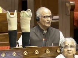 VIDEO: खासदाराने दोन्ही कृत्रिम पाय टेबलवर ठेवले! सभागृहात सांगितली 31 वर्षांपूर्वीची क्रुर घटना, ऐकणारे सुन्न