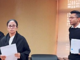 SIR मामले में ममता की व्यक्तिगत उपस्थिति के खिलाफ शीर्ष अदालत में आवेदन दायर