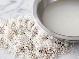 झड़ते और रूखे बालों के लिए वरदान है चावल का पानी, रूखेपन से मिलेगा छुटकारा