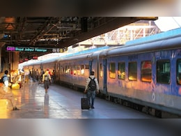 Indian Railways: ट्रेन में कितना किलो सामान Free में ले जा सकते हैं? जानिए स्लीपर से लेकर AC कोच तक कितनी है लिमिट