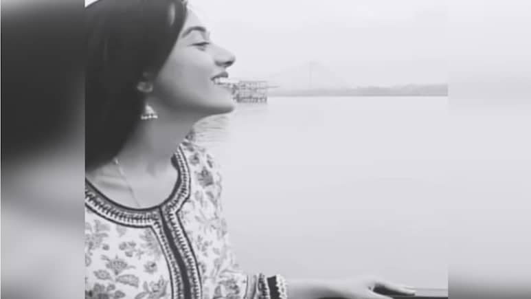 Madhubala Birth Anniversary: अमृता राव ने हावड़ा ब्रिज पर रिक्रिएट किया मधुबाला का आइकॉनिक सॉन्ग 'आइए मेहरबान', वीडियो वायरल