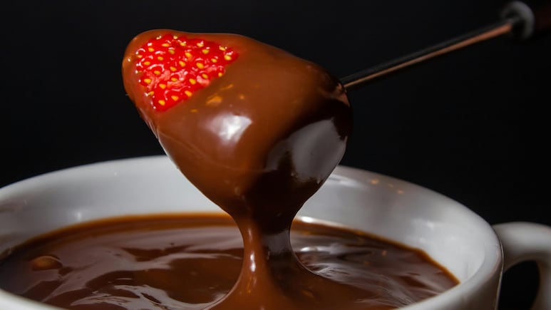 Aphrodisiac Foods: Fact Or Fiction? Expert Decodes The Valentine's Diet