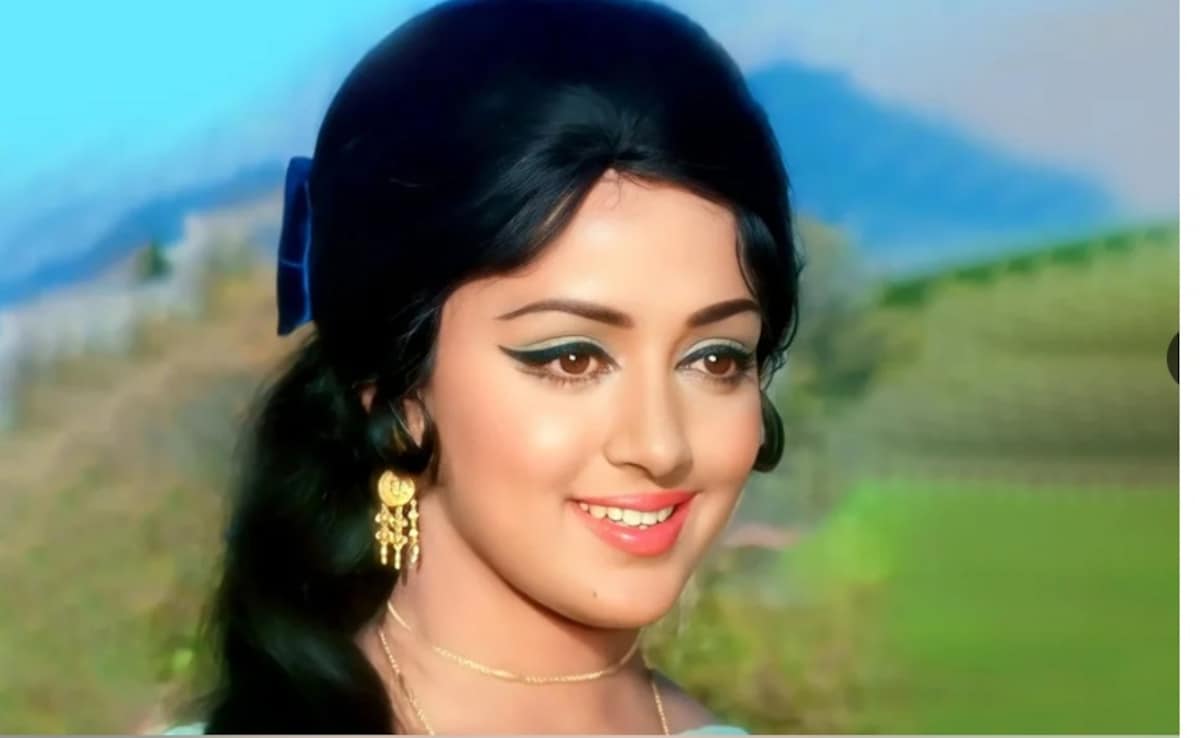 हेमा मालिनी की कजिन है ये एक्ट्रेस, शबनम बन रातोंरात बॉलीवुड में किया दबदबा, फैंस कहेंगे- ड्रीम गर्ल की परछाई