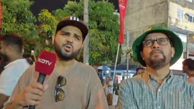 'बाबर आजम को जहर खा लेना चाहिए', इंडिया से मिली हार पर फूटा फैंस का गुस्सा, एक ने कहा- 'ये कोई किंग है?'