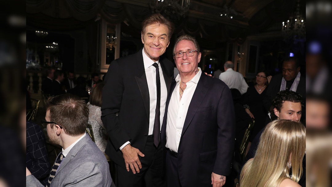Mehmet Oz and Farkas at the Hasty Pudding Institute Of 1770 Order Of The Golden Sphinx Gala in 2019.