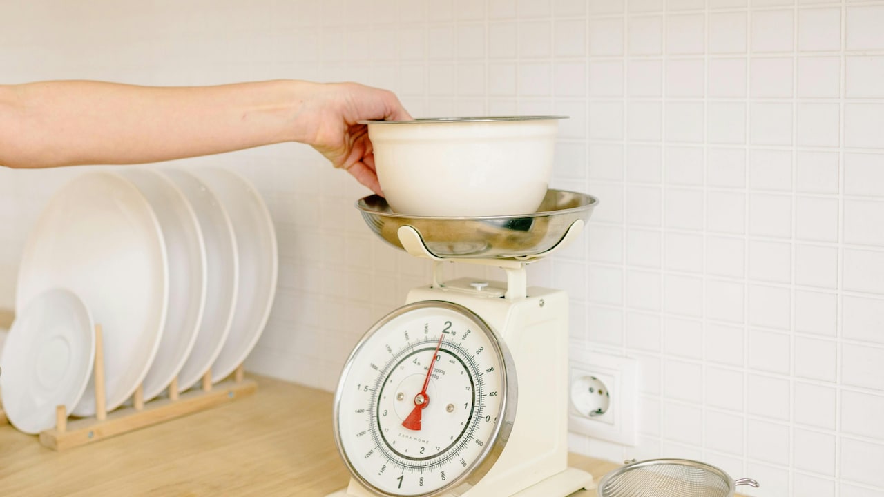 Kitchen Weighing Scales: The One Tool That Saves Grocery Money