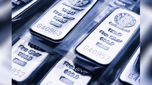 Silver Extends Plunge, Wiping Out Gains in Very Volatile Market