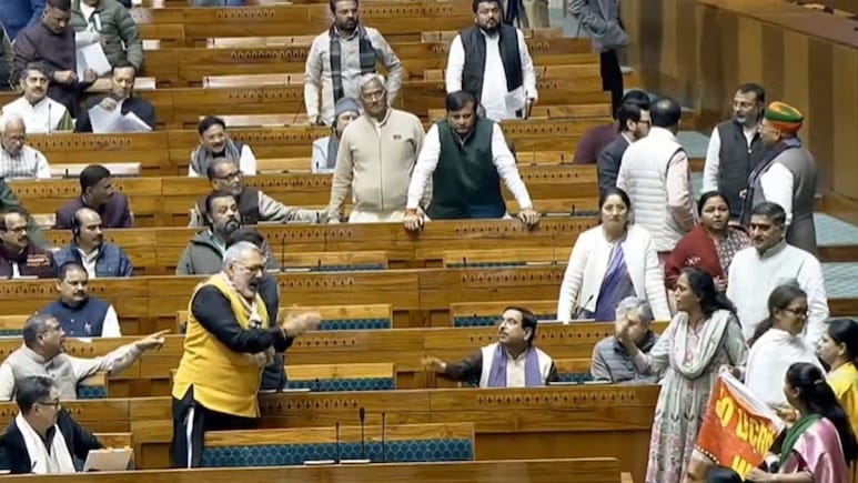 विपक्ष के महिला सांसदों के प्रदर्शन के दौरान आखिर हुआ क्या था, किरेन रिजिजू ने पोस्ट किया वीडियो