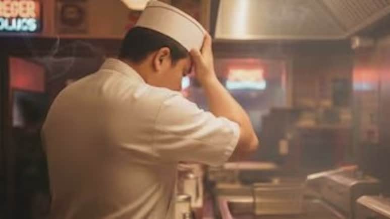 Cook Kills Himself By Plunging Head Into Hot Deep Fryer At Olive Garden Restaurant