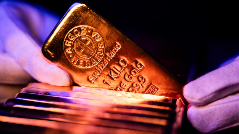 Silver Jumps Above $85 an Ounce as Traders Weigh Market Balance