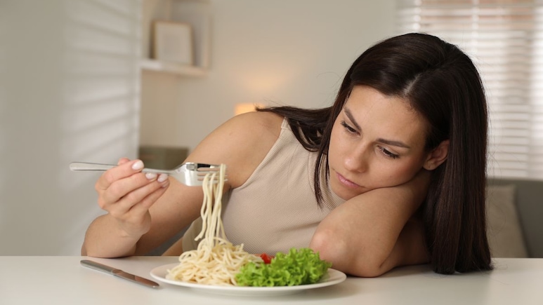 Digestive : भूक लागत नाही? आजाराचं कारण तर नाही ना? चांगल्या पचनशक्तीसाठी काय कराल?