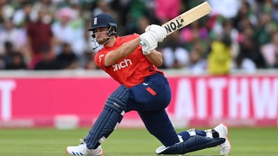 मॉर्गन-बटलर नहीं, इंग्लैंड की तरफ से T20 World Cup में इस बड़े रिकॉर्ड के  लिए अब दुनिया विल जैक्स को रखेगी याद | Will Jacks smashes fastest fifty for  England in T20