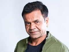 राजपाल यादव भतीजी की विदाई से पहले छोले-भटूरे खाते आए नजर, चेहरे पर कभी दिख रही थी खुशी तो कभी गम