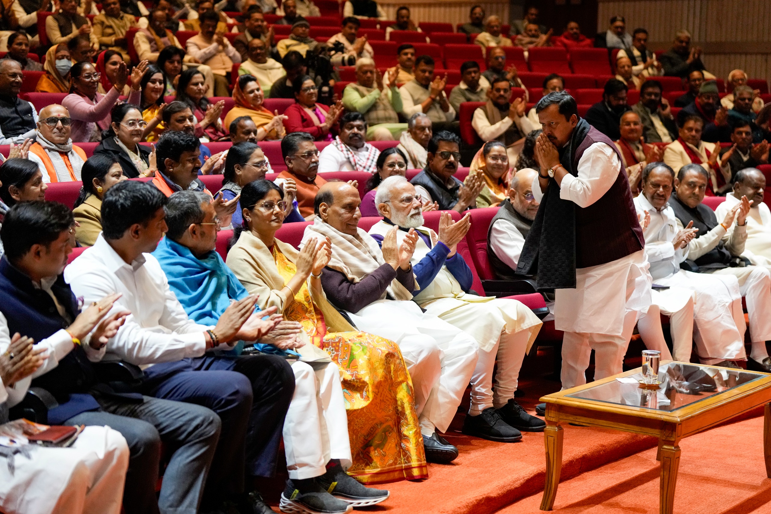 NDA सांसदों की बैठक में बोले PM मोदी, 'अमेरिकी ट्रेड डील से बना सकारात्मक माहौल, धैर्य रखा तो परिणाम मिला'