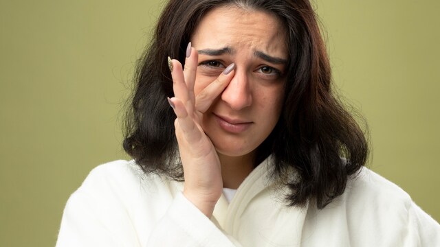Swelling On Your Face? What You Need To Know Instead Of Getting Alarmed