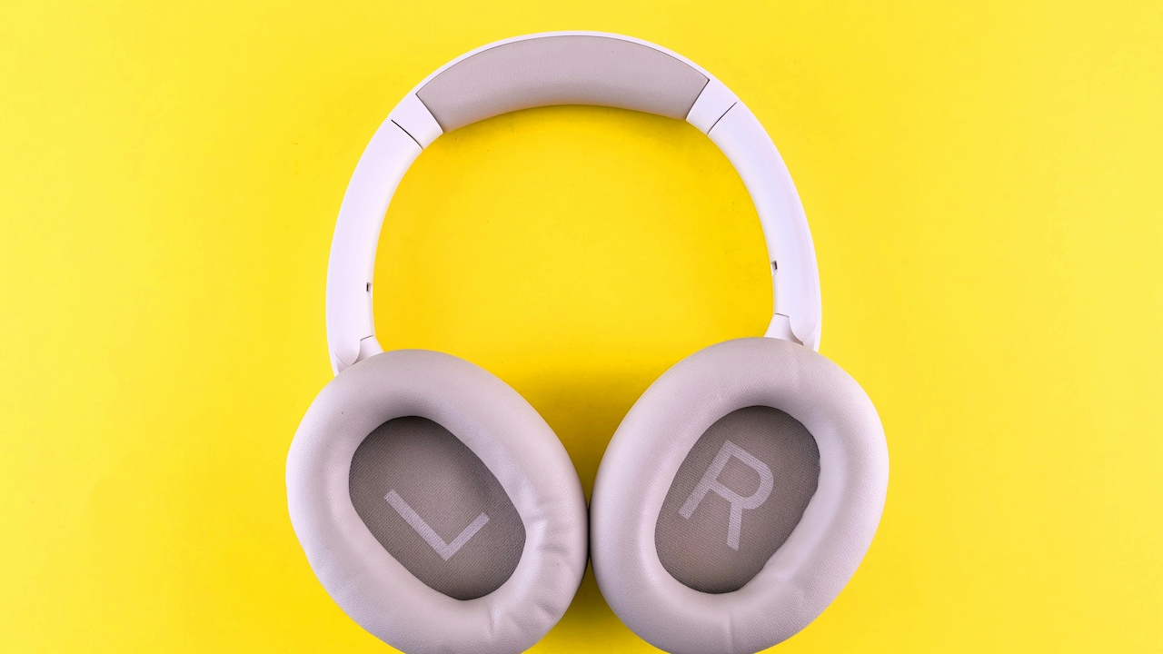 Why Noise-Canceling Headphones Hurt Your Ears: And How to Fix It Why Noise-Canceling Headphones Hurt Your Ears: And How to Fix It