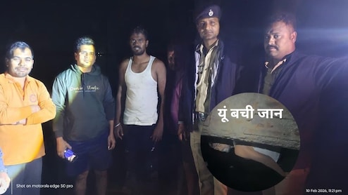 महाराष्ट्र: चलती ट्रेन से गिरा शख्स, फिर एक खंभे के कारण हो गया चमत्कार