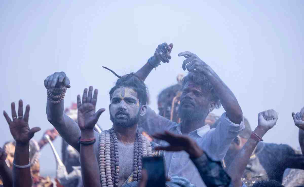 वाराणसी में मणिकर्णिका घाट पर मसान होली पर लगेगी रोक? जानिए क्यों हो रहा है विरोध