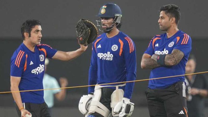 IND vs ZIM, T20 World Cup 2026: एक्शन में गुरु गंभीर, सूर्यकुमार यादव के साथ मिलकर जिम्बाब्वे की इन कमजोरियों पर करेंगे अटैक, जीत के लिए तैयार है 'सुपर प्लान'