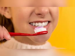 7 Habits That Are Damaging Your Oral Health, According To US Dentist