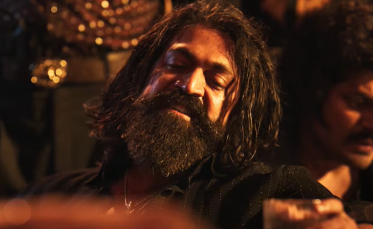 Toxic Teaser: Gruesome Raya AKA Yash Returns To Chop Heads And 'Teach' Manners